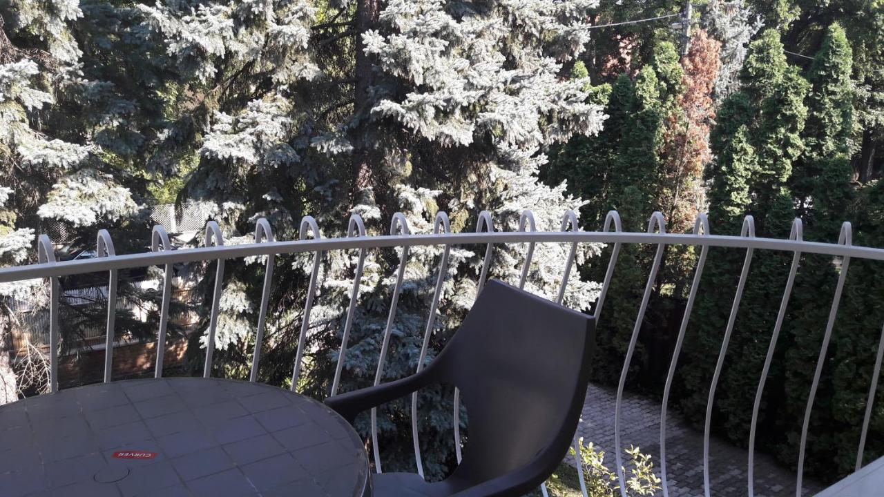Bed and Breakfast Pero Panzio Debrecen Exterior foto